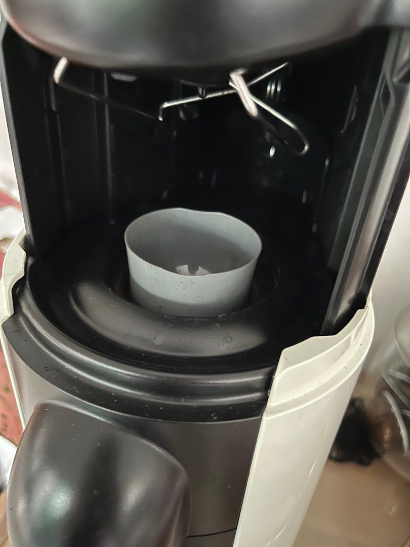 Nespresso vertuoplus leaking coffee clearance