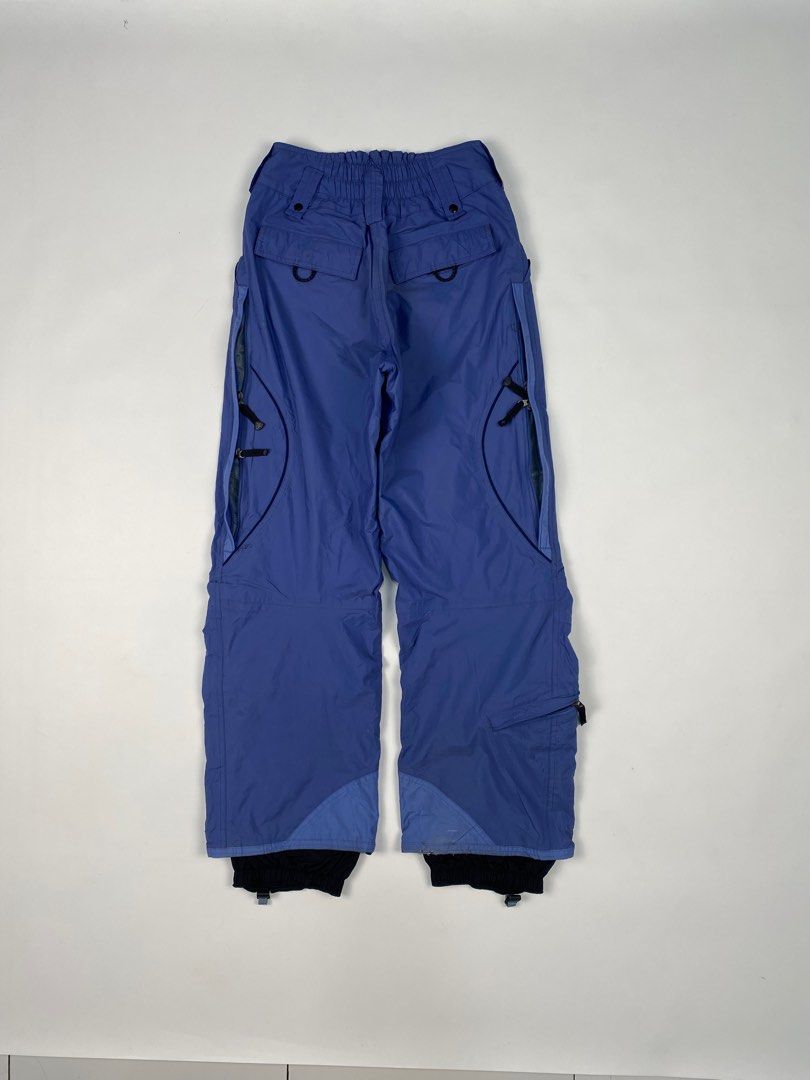 Nike acg snowboard pants Fesyen Pria Pakaian Bawahan di Carousell