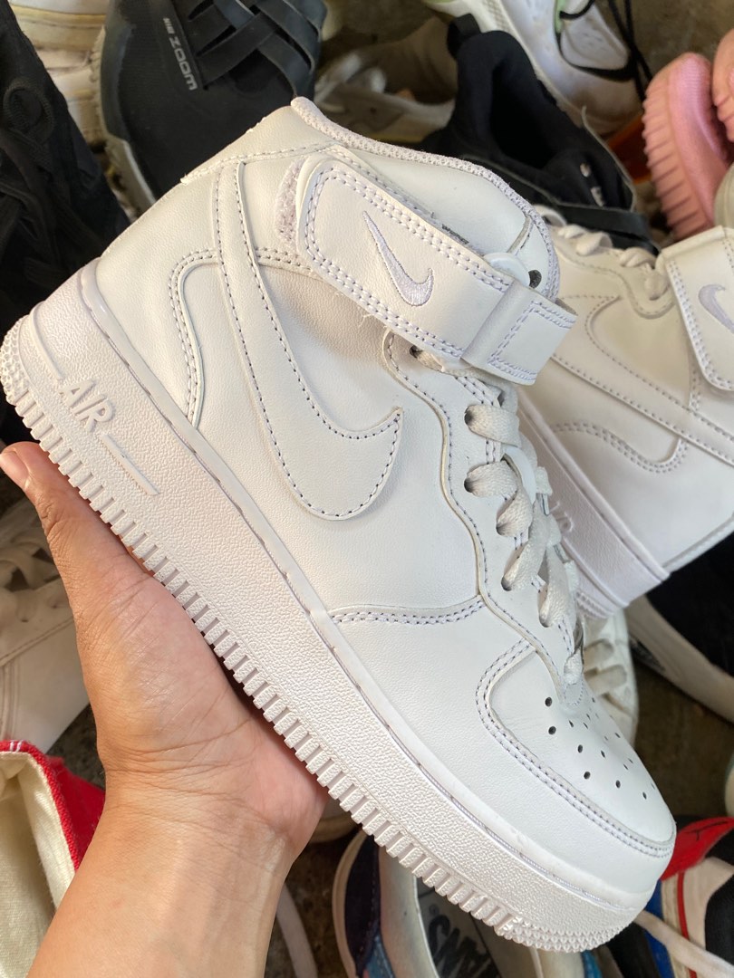 jordan multicolor swoosh