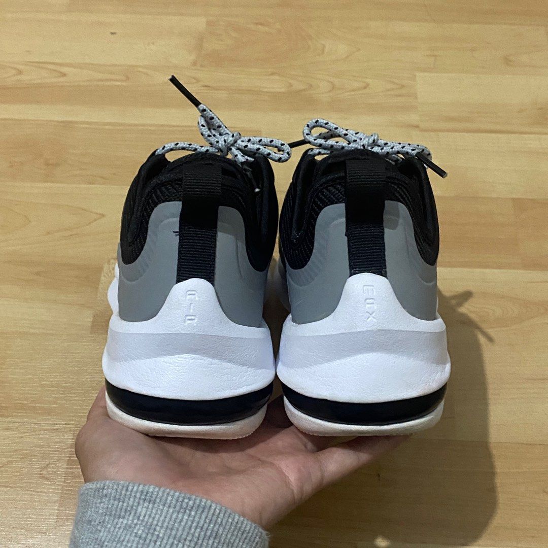 Nike Air Max Axis SE Wolf Grey