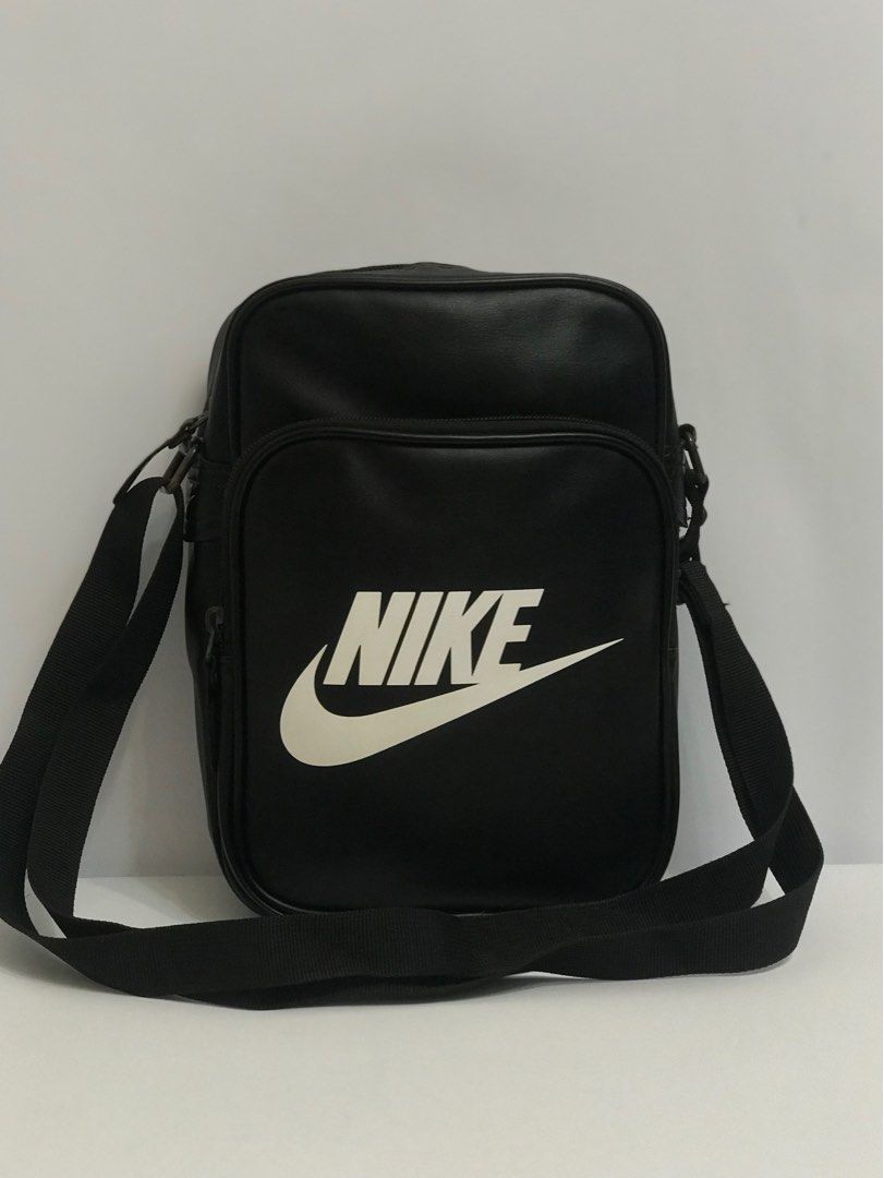 Nike Heritage Sling Bag
