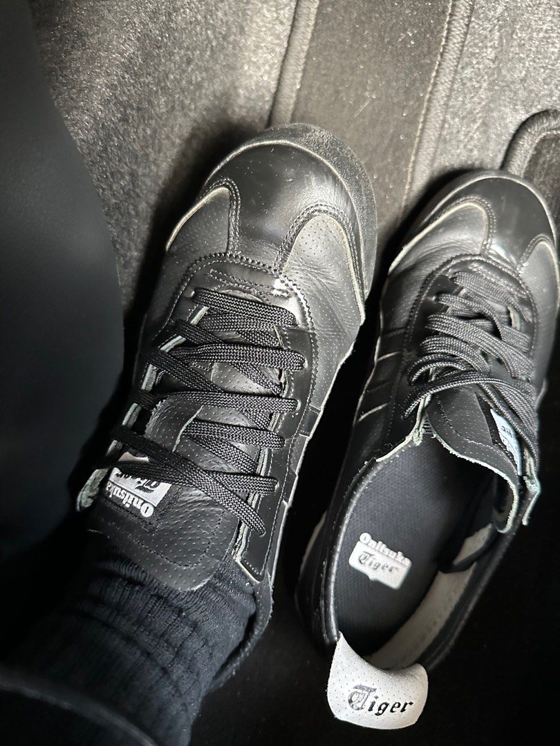 Onitsuka safety best sale shoes