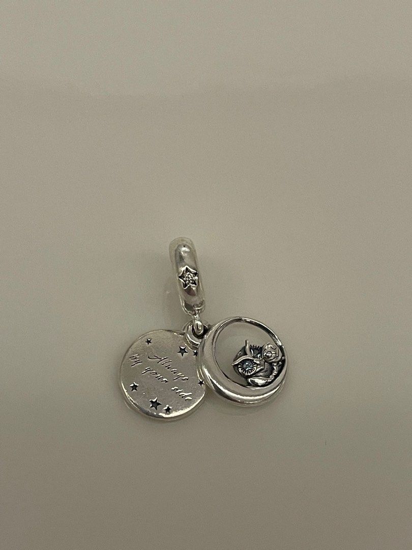 Dangle charms top