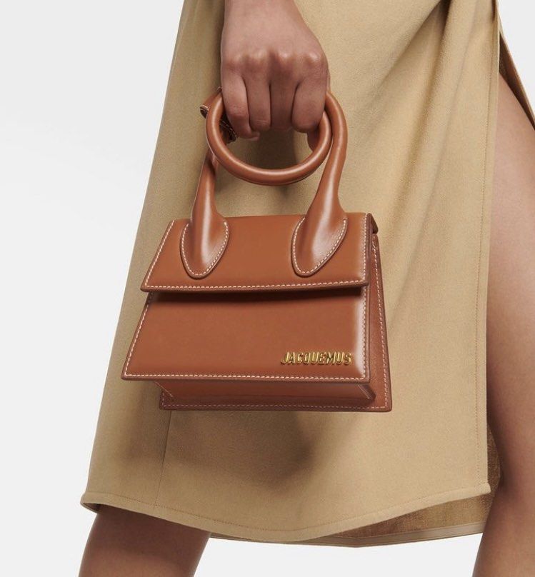 JACQUEMUS LE GRAND CHIQUITO, Luxury, Bags & Wallets on Carousell