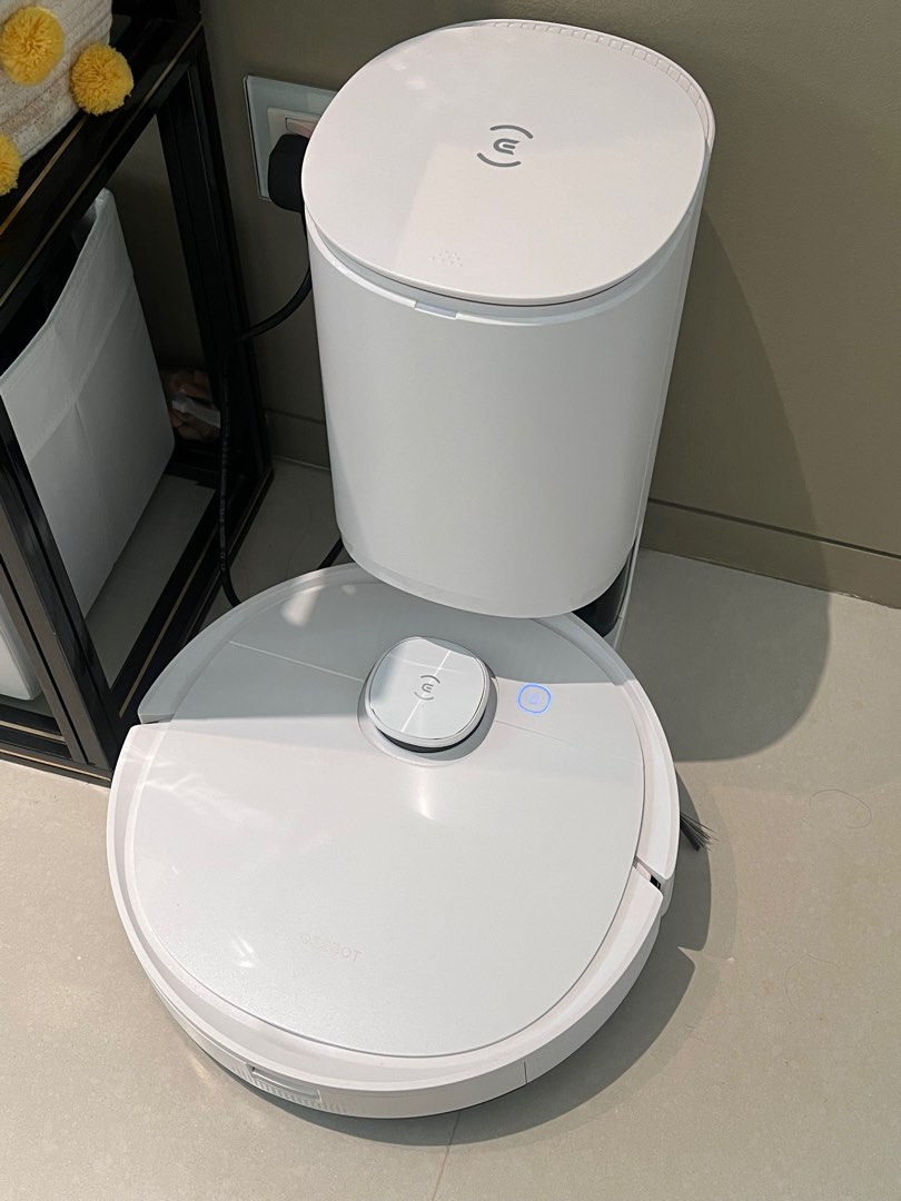 ECOVACS Robot Vacuum Cleaner , TV & Home Appliances, Vacuum Cleaner