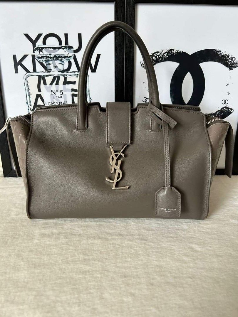 thebagfinder. YSL Baby Downtown Cabas