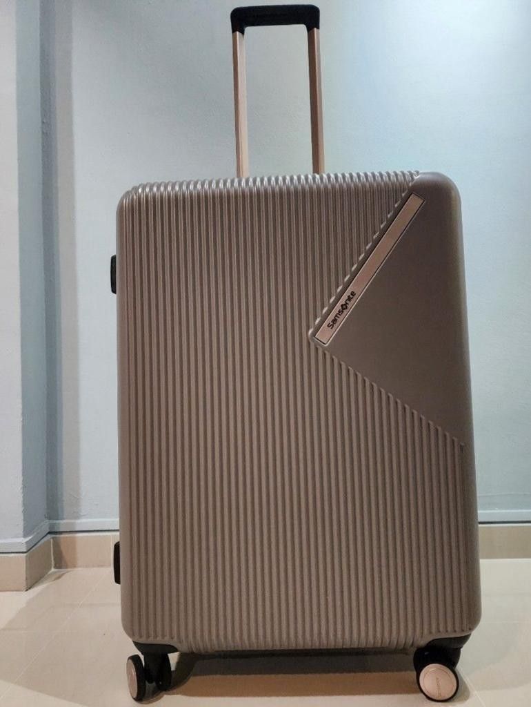 Samsonite weight 2025