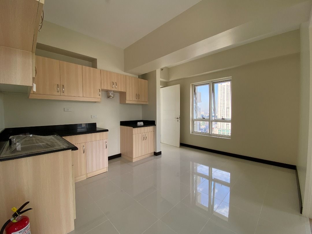 Sheridan 3 Bedroom with Parking for rent condo in Mandaluyong near BGC