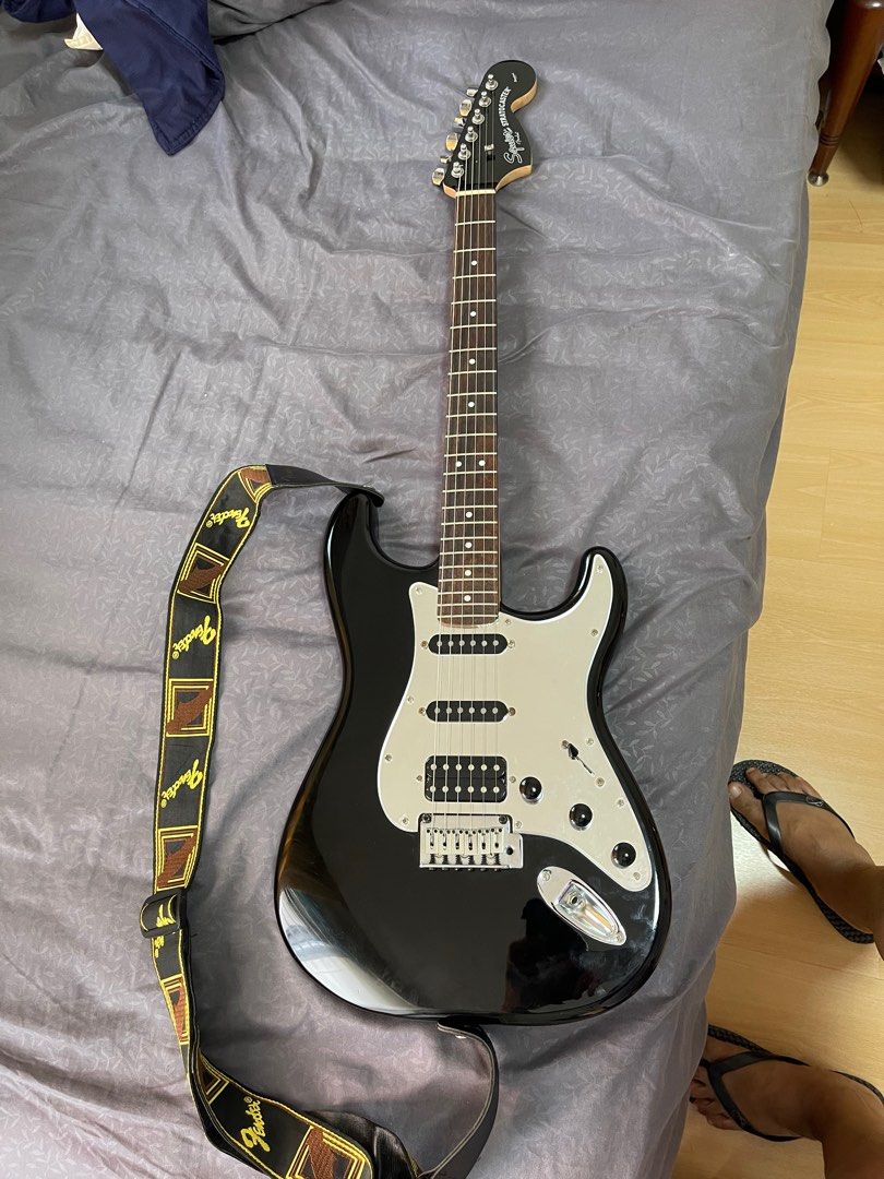 2007 Fender Highway One Stratocaster HSS Black