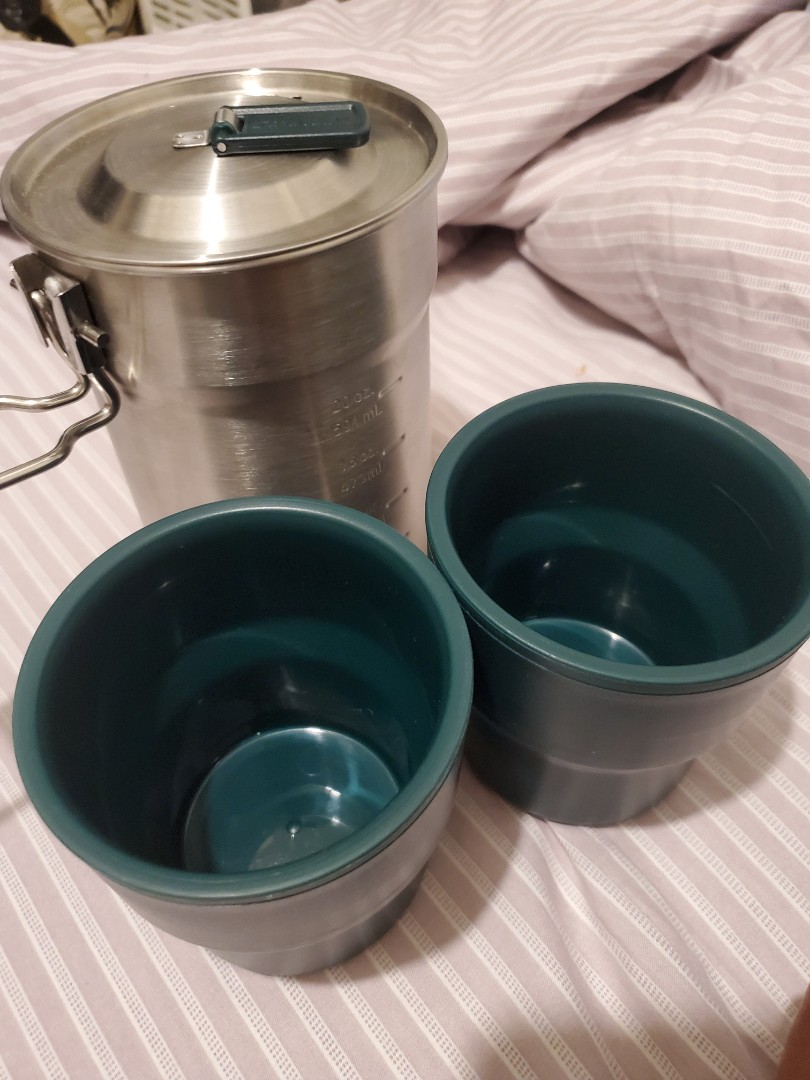 two　Stanley　Carousell　運動產品,　cup　cookset,　行山及露營-