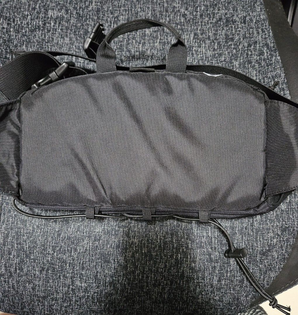 Supreme Waist Bag FW19 Black Review 