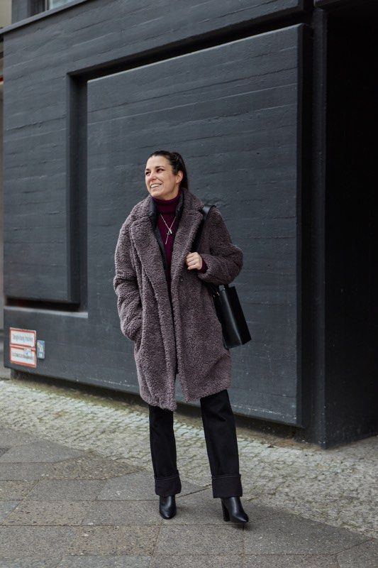Uniqlo black coat clearance