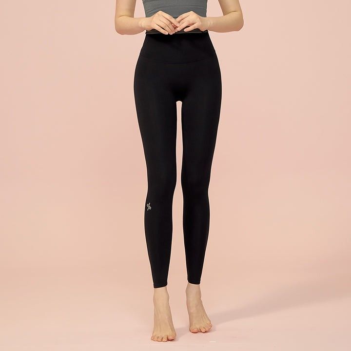 Uptension Leggings in Black, Women's Fashion, Activewear on Carousell