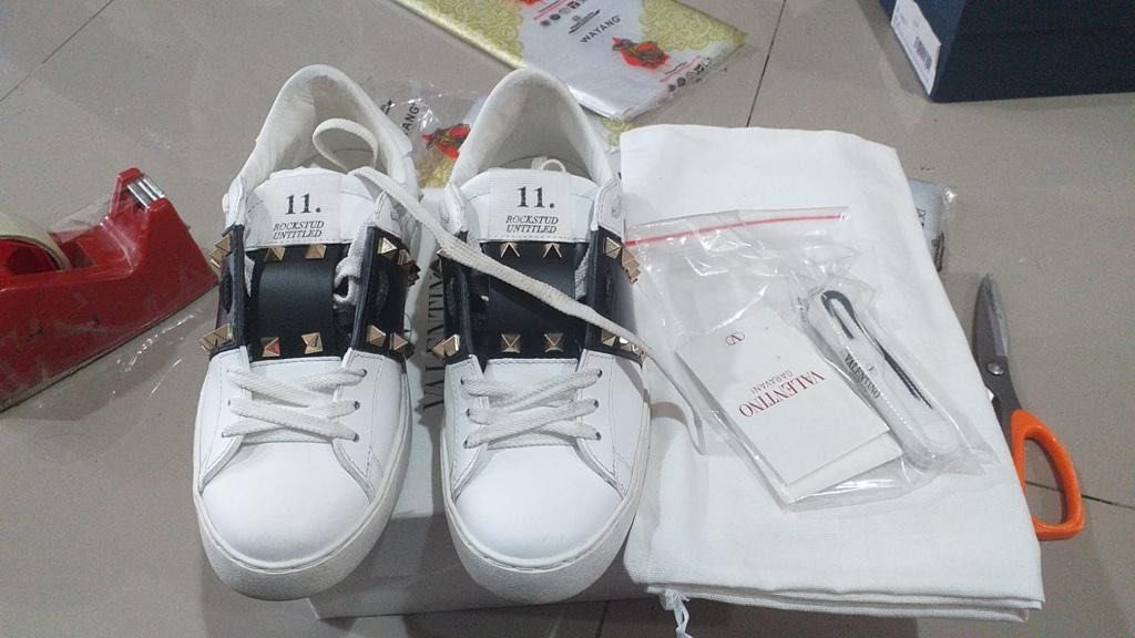 Valentino trainers 218 discount