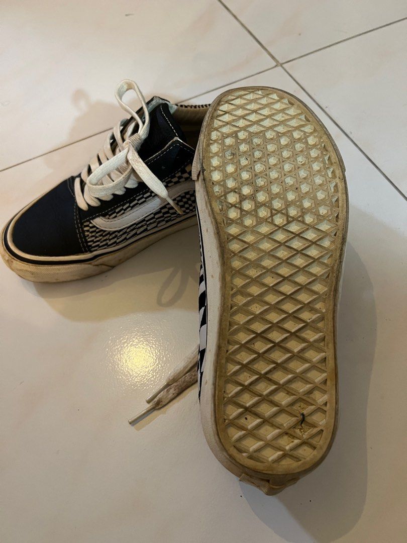 Vans Old Skool Men s Fashion Footwear Casual shoes on Carousell