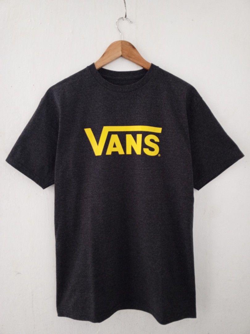 VANS T-SHIRT, Men's Fashion, Activewear on Carousell