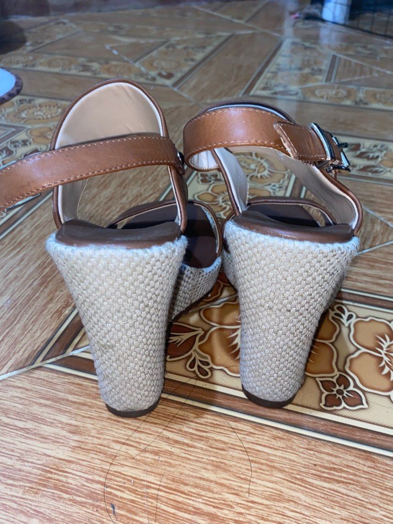 Vince Camuto Garadin Women s Platform Wedge Sandals Size 7 37 Tan Leather Heels