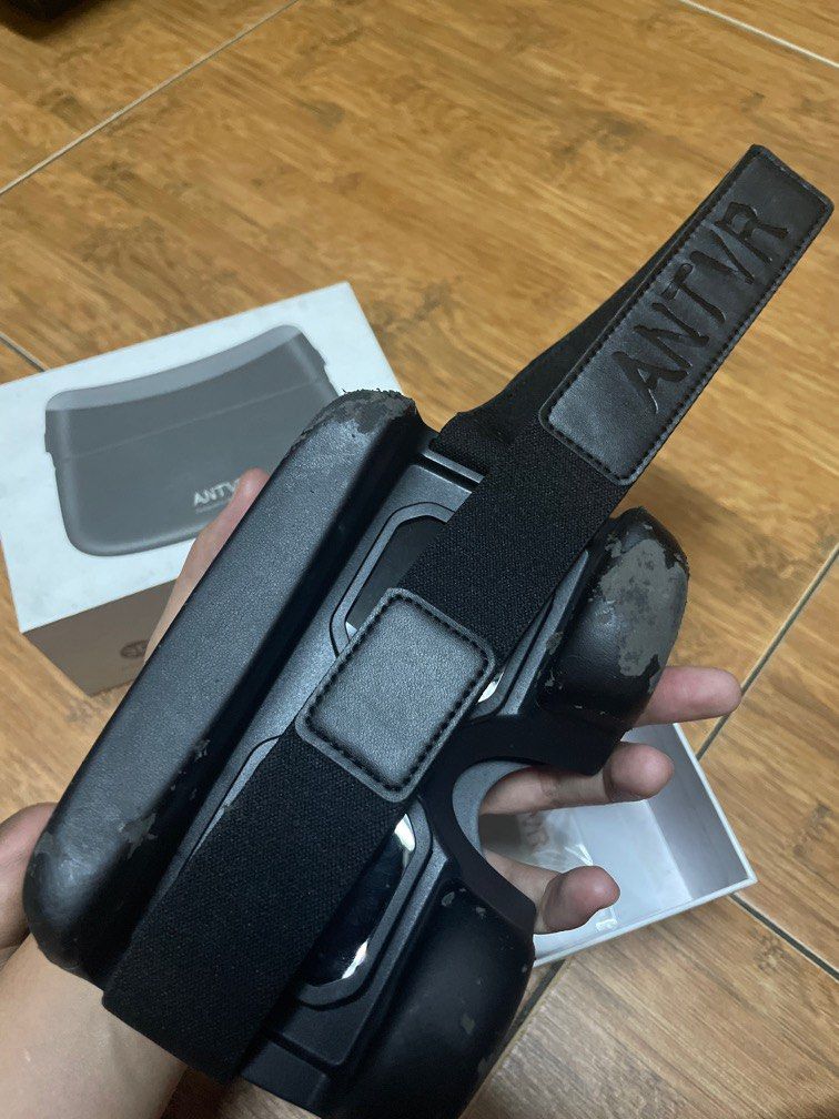 VR (Kategori: TV & Perlengkapan Hiburan) berada di Bandung. Dikirim oleh jikadibutuhkan (ID iklan 1262046674, Gambar 3). Deskripsi: Ant VR lenovo, dipake sekali dan gapernah dipake lagi. Ada bagian yg defect saking gapernah dipake. Nego aja.