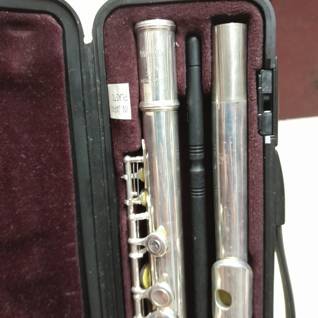 Yamaha Flute Japan 211, Hobbies & Toys, Music & Media, Musical
