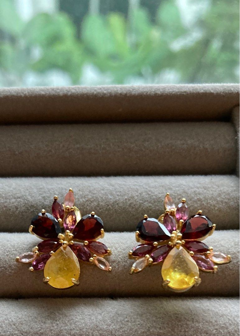 Garnet stud sales earrings yellow gold