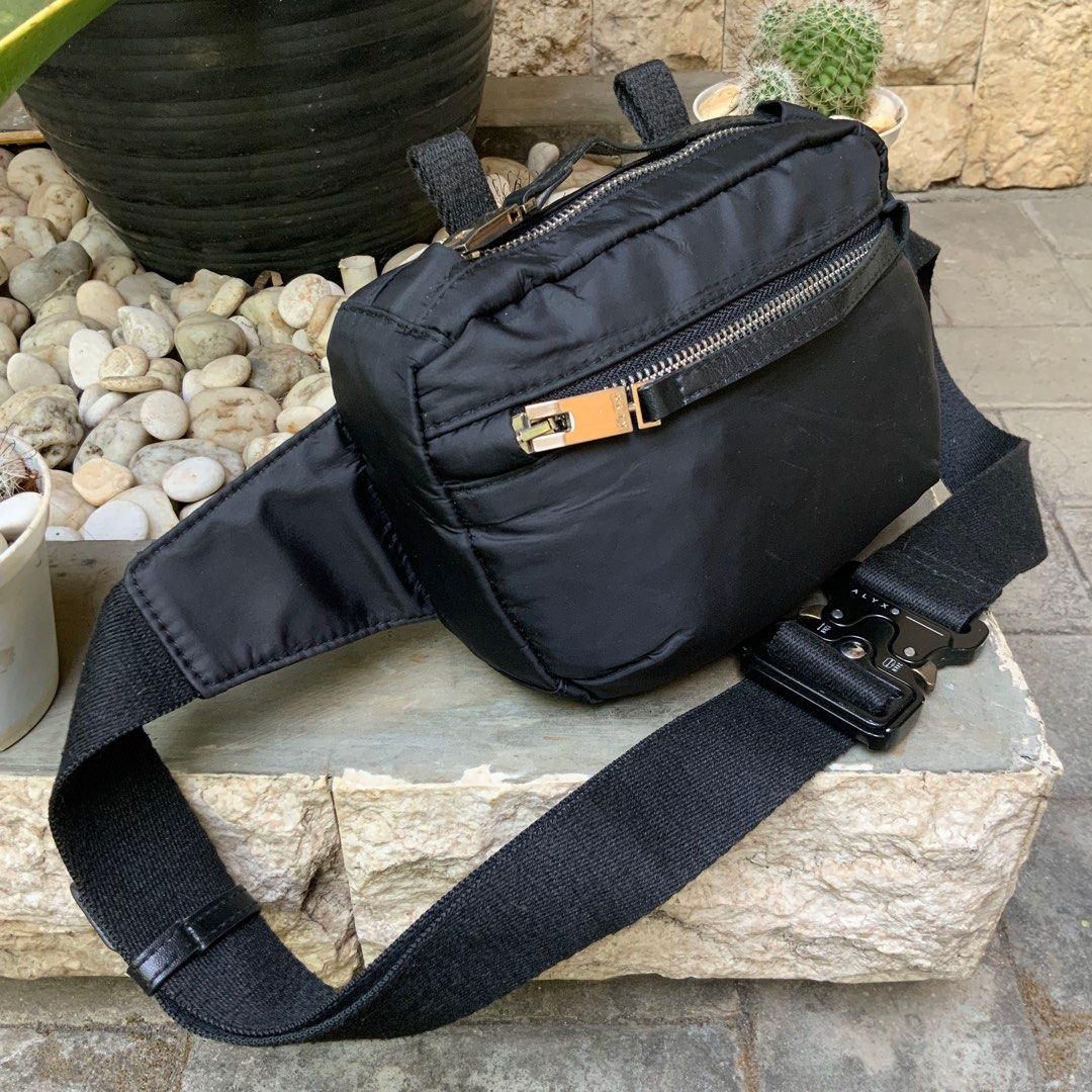 1017 ALYX 9SM SMALL WAIST POUCH Fesyen Pria Tas Dompet Tas Selempang di Carousell