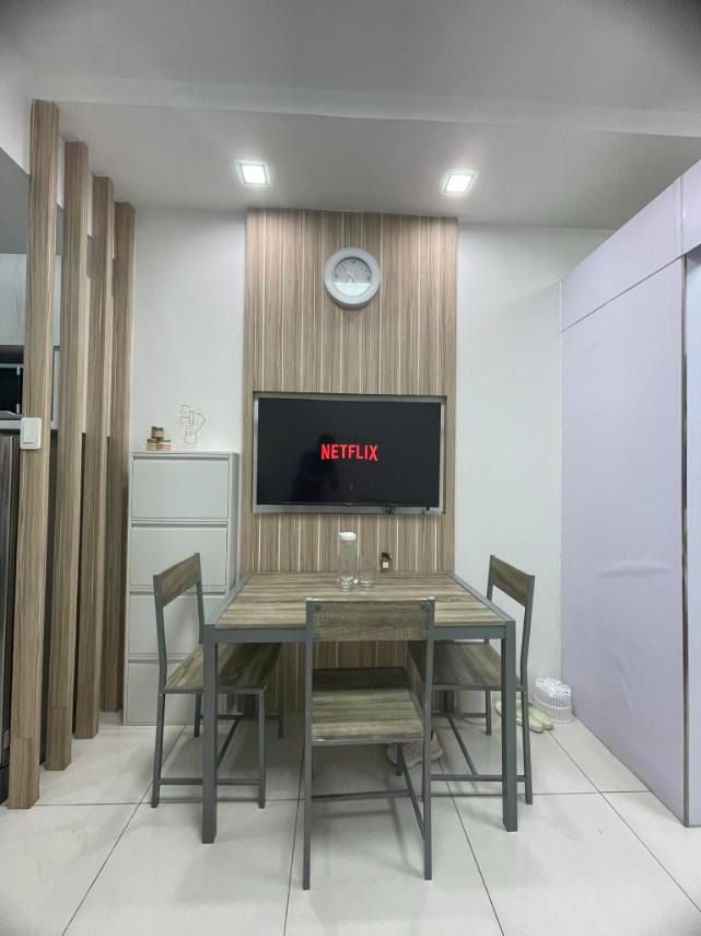 1BR Green Residences Taft Malate (Category: Apartments & Condos) located in Paranaque City. Submitted by suirealty (Listing ID 1262197539, Image 2). Description: 1BR Green Residences Taft Malate Semi furnished 23.47 square meters 5M.