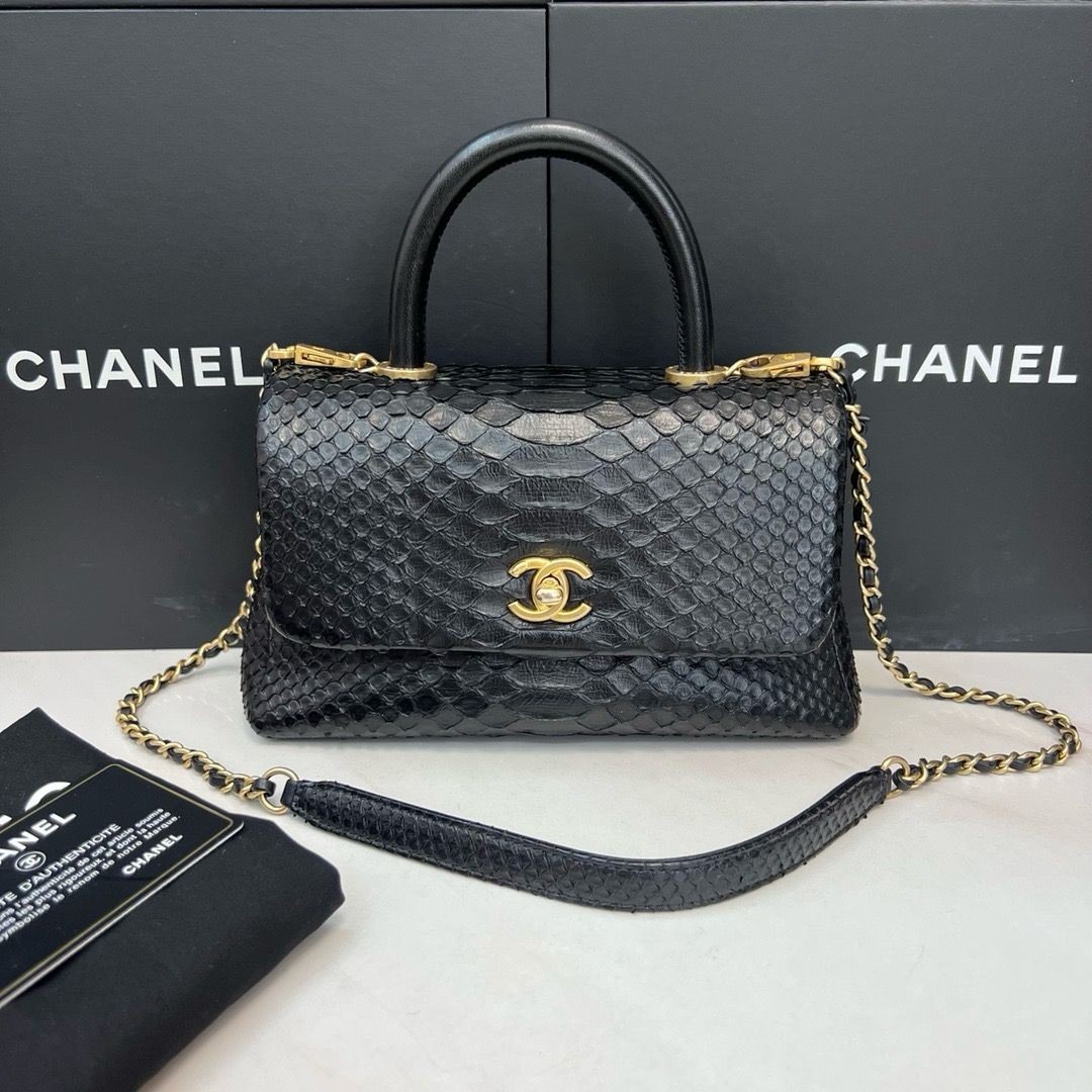 🎆2023 SALE!🎆AUTH. CHANEL SMALL COCO HANDLE GHW, Luxury, Bags & Wallets on  Carousell