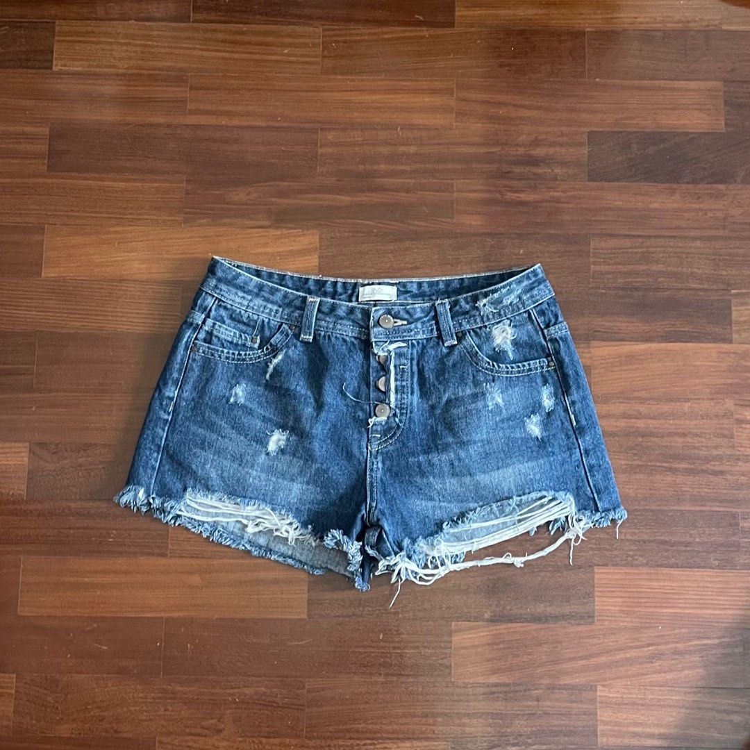Dark blue ripped shorts outlet