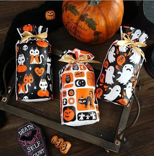 🆕️  10pcs High Quality  Drawstring Loot Bags for Cookie Candy Trick or Treat Gift Favors 🖤🎃🤍