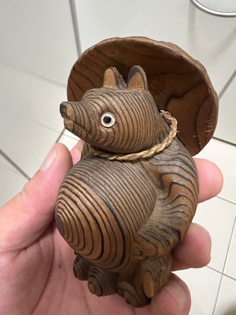日本屋久杉福狸置物, 興趣及遊戲, 玩具& 遊戲類- Carousell