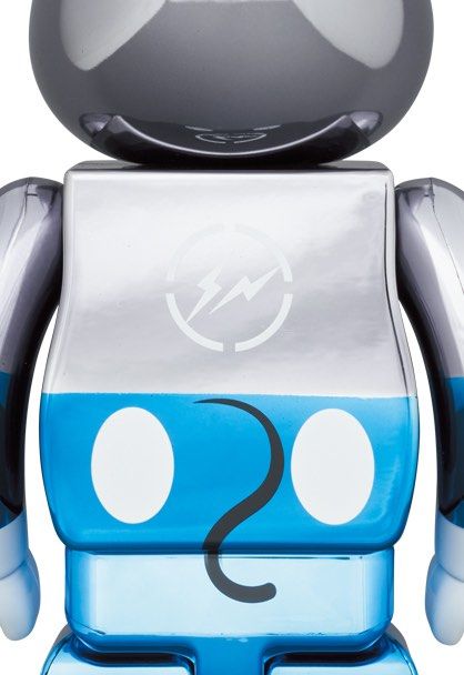 全新未開} BE@RBRICK fragmentdesign MICKEY MOUSE BLUE Ver.100