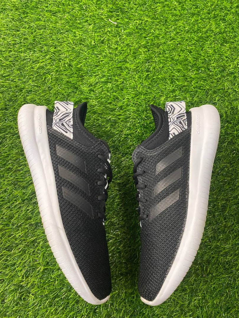 Adidas Cloudfoam, Women's Fashion, Footwear, Sneakers on Carousell