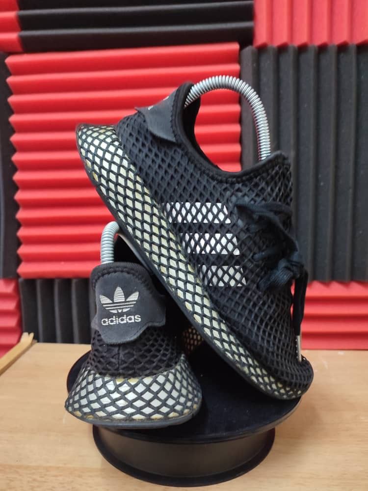 Adidas deerupt 2024 a 30 euro
