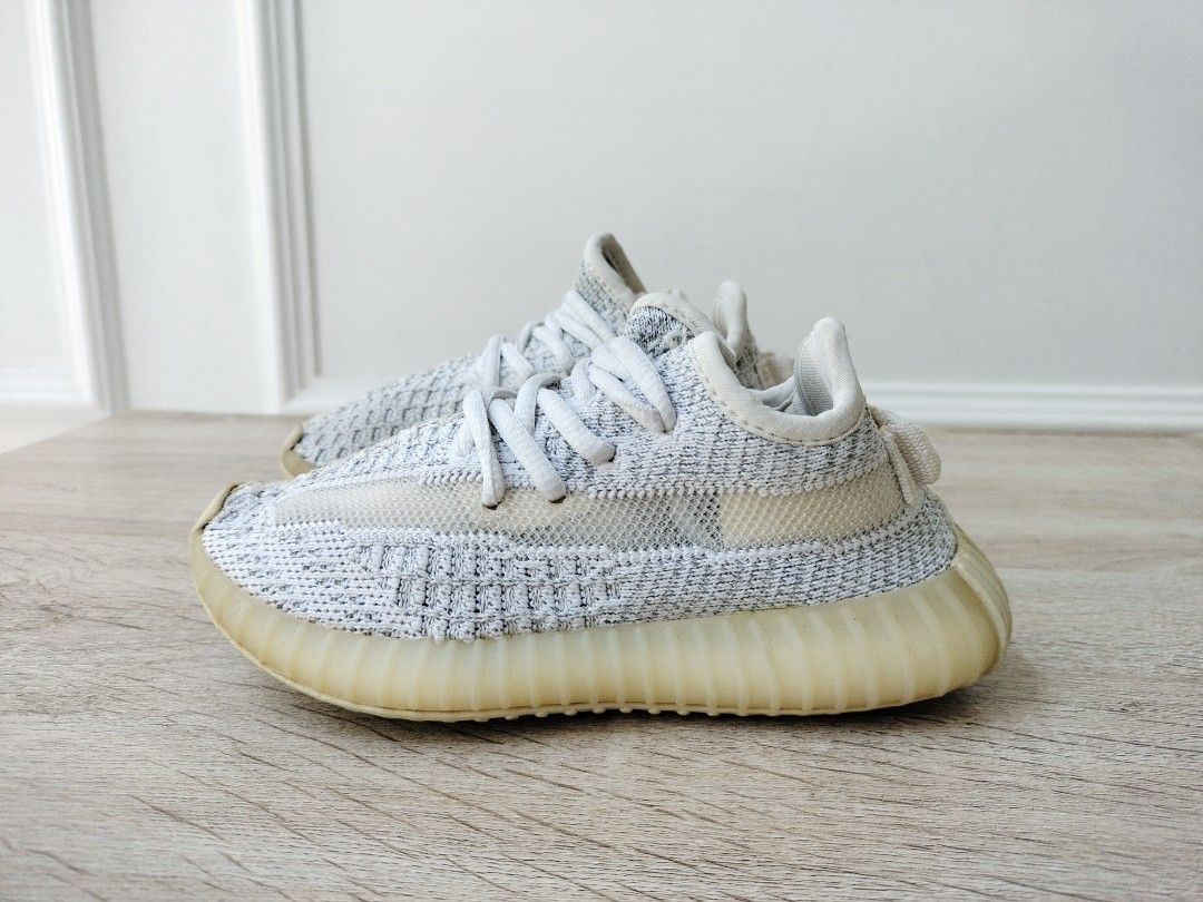 Adidas cheap yeezy anak