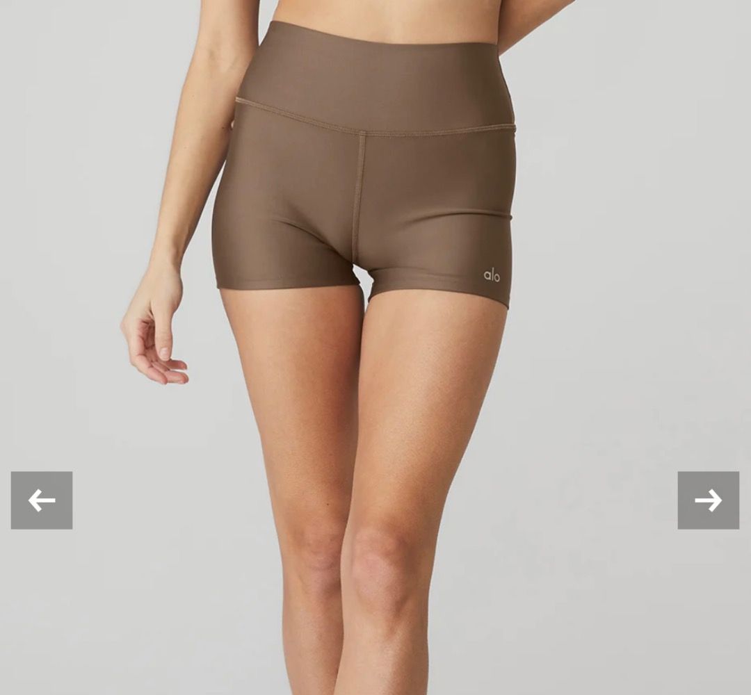 Alo on sale shorts yoga