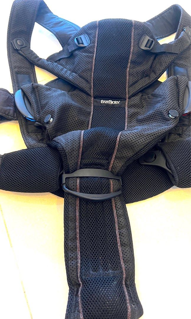 Baby Bjorn Carrier Lelong price