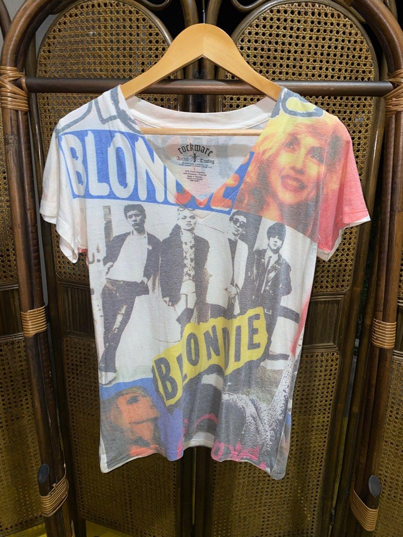 BLONDIE | LARGE (WOMENS) | 19 x 26 (Category: Blouses) located in Paranaque City. Submitted by jayyator (Listing ID 1262255711, Image 2). Description: BLONDIE LARGE (WOMENS) 19 x 26 P500.