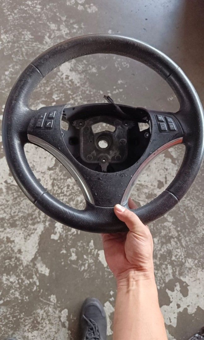 Bmw e90 steering wheel, Car Accessories, Accessories on Carousell