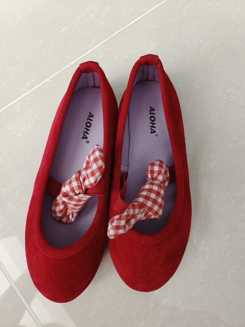 Girls red shoes size 3 online