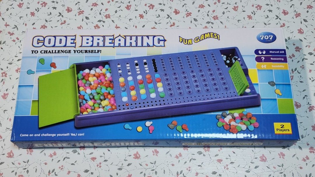 Board Game Code Breaking, 興趣及遊戲, 玩具 & 遊戲類 Carousell