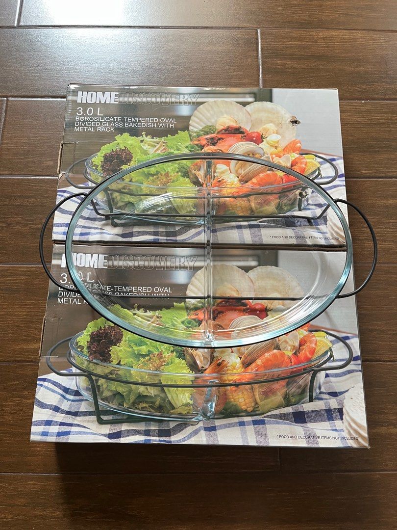 Borosilicate bakedish with metal rack (Category: Cookware & Accessories) located in Las Pinas. Submitted by chuchaiwardrobe2015 (Listing ID 1262163144, Image 1). Description: Last price posted 2 pcs for 70”.
