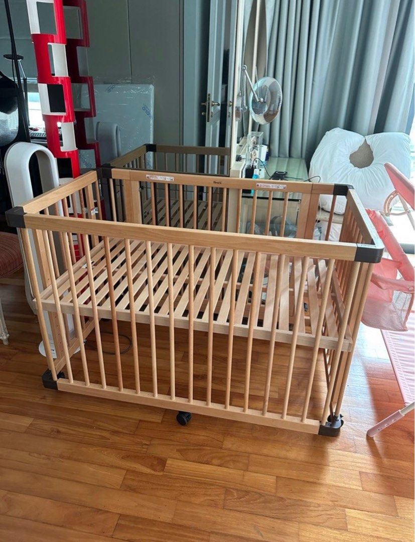 Brand new Faroro crib