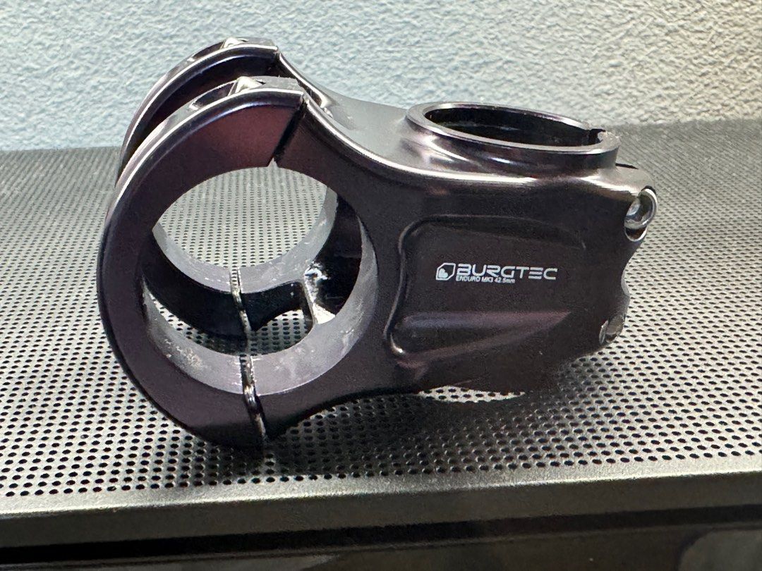 BURGTEC LIMITED EDITION ENDURO MK3 35MM STEM Black Sapphire