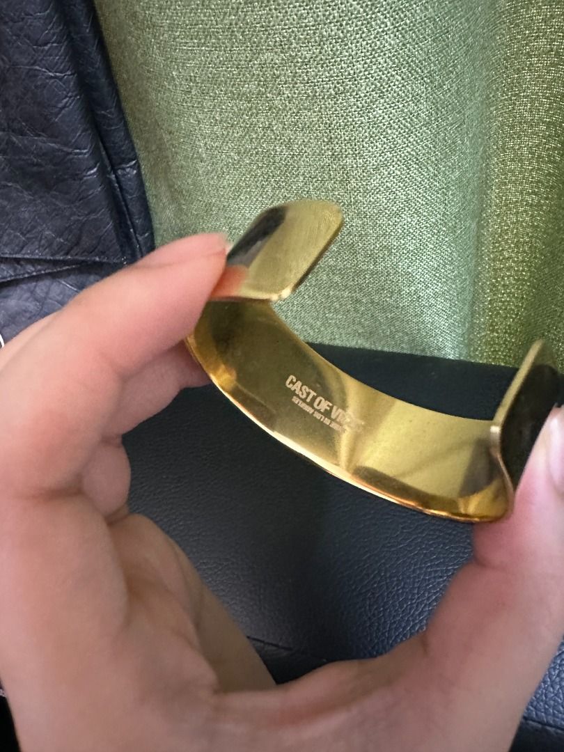 Cast of vices Bracelet, Women's Fashion, Jewelry & Organisers