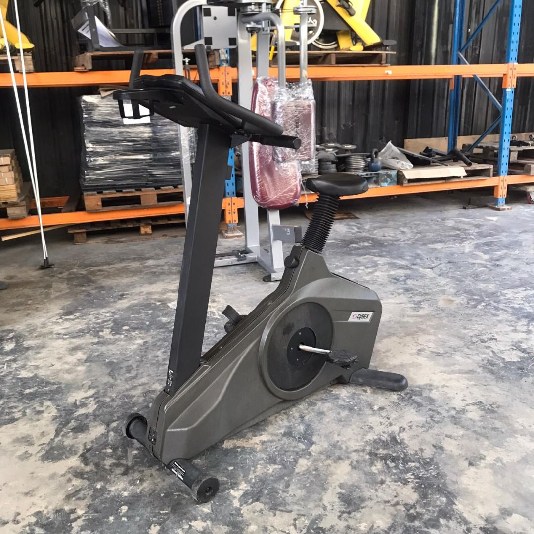 CYBEX 700C UPRIGHT BIKE GYM EQUIPMENT