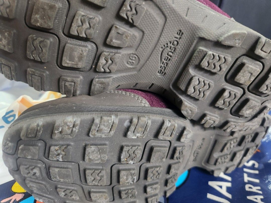 Decathlon sh1 new arrivals boots