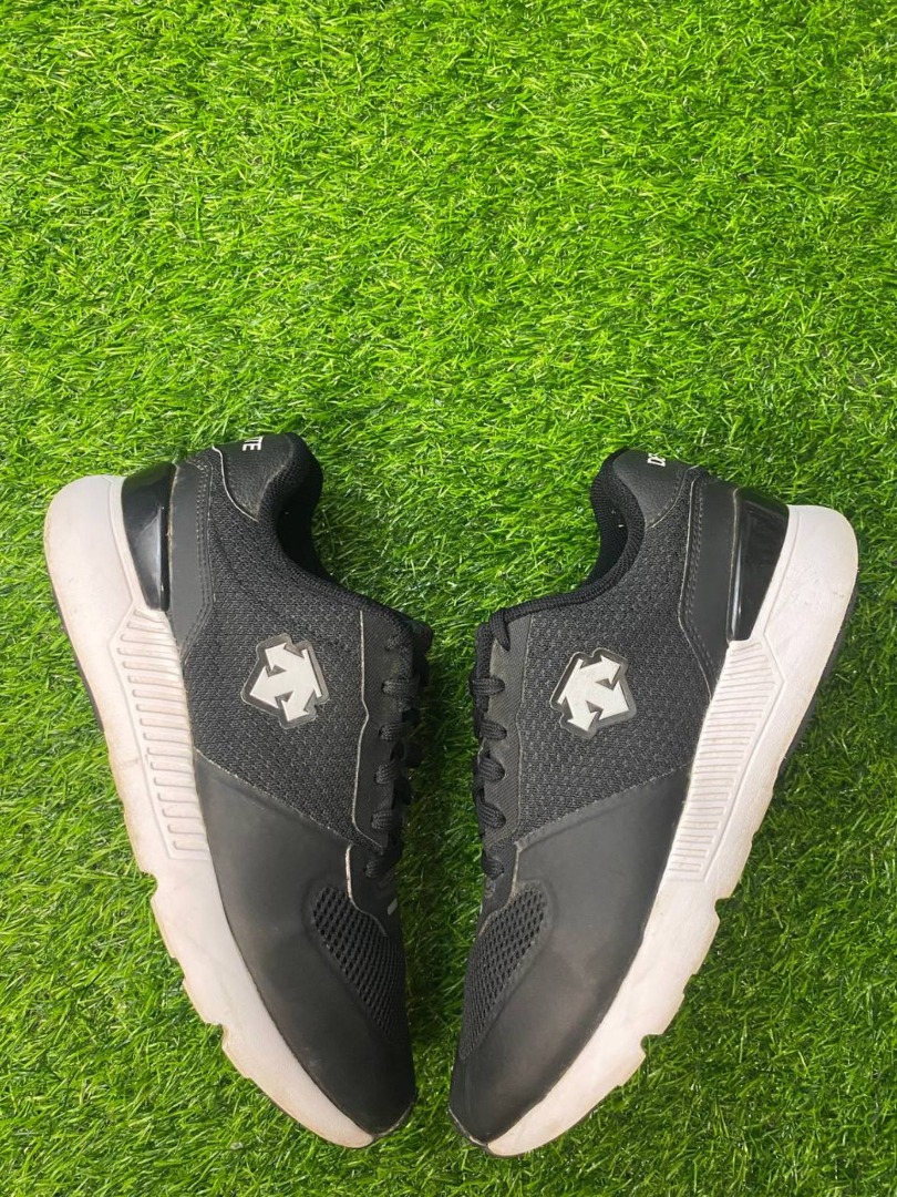Descente, Men's Fashion, Footwear, Sneakers on Carousell