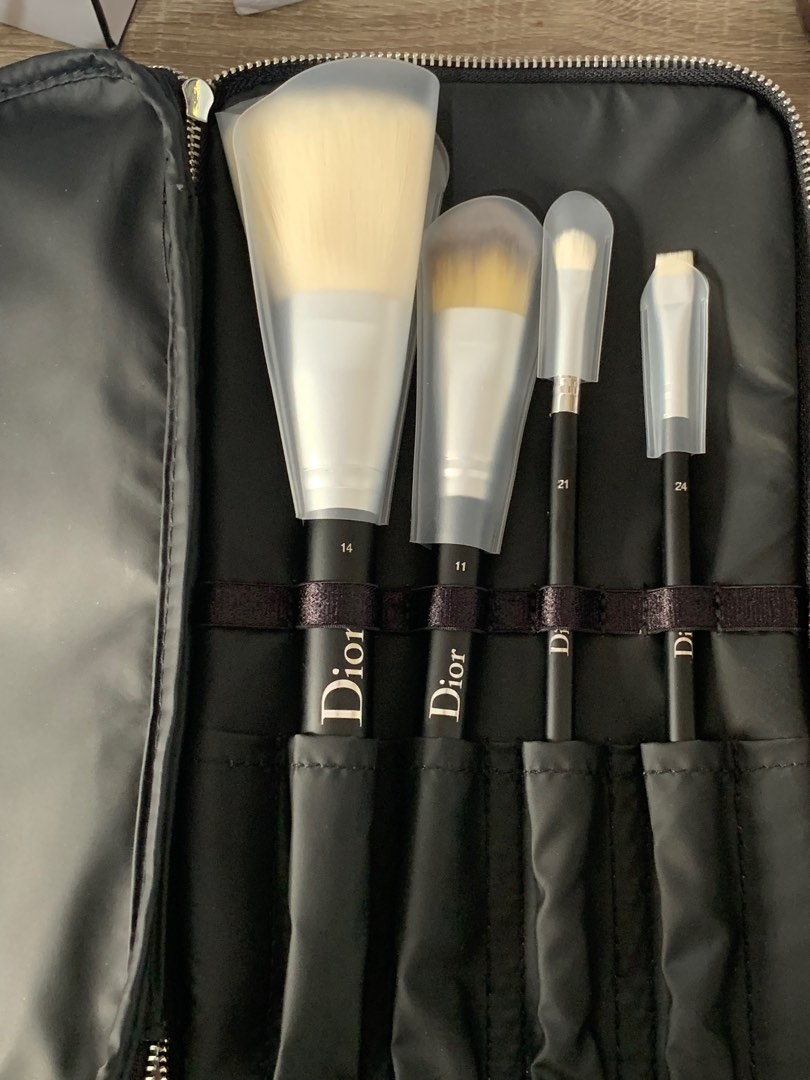Dior Brush set with makeup bag VIP gift, Beauty & Personal Care, Face