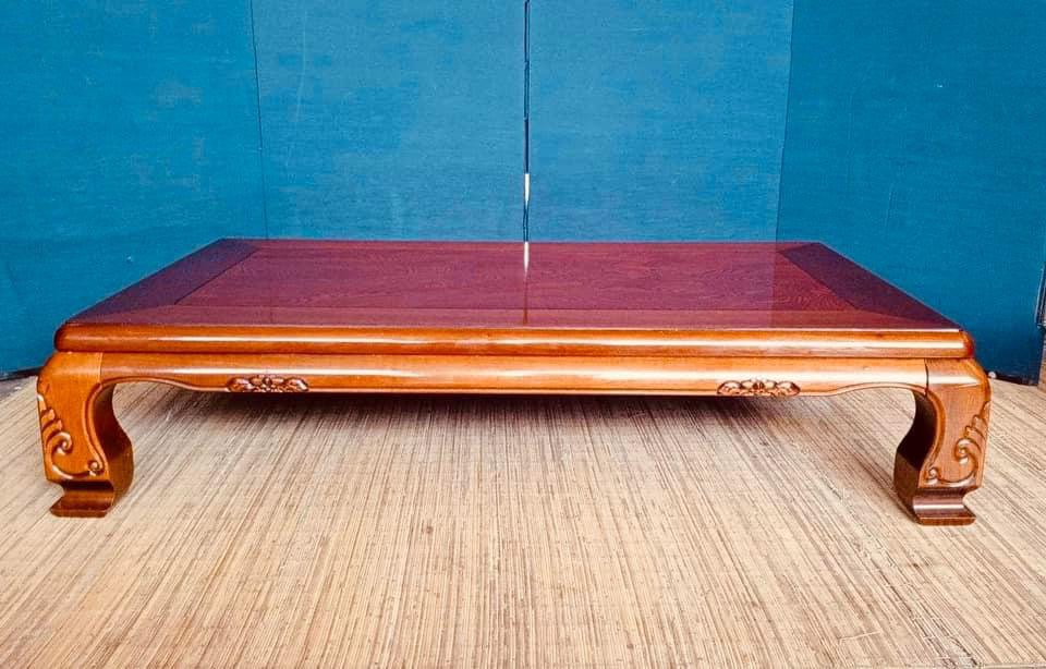 Elegant center table, Furniture & Home Living, Furniture, Tables & Sets