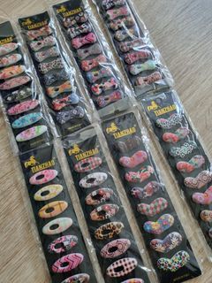 Fashion Print Brooch Pin.